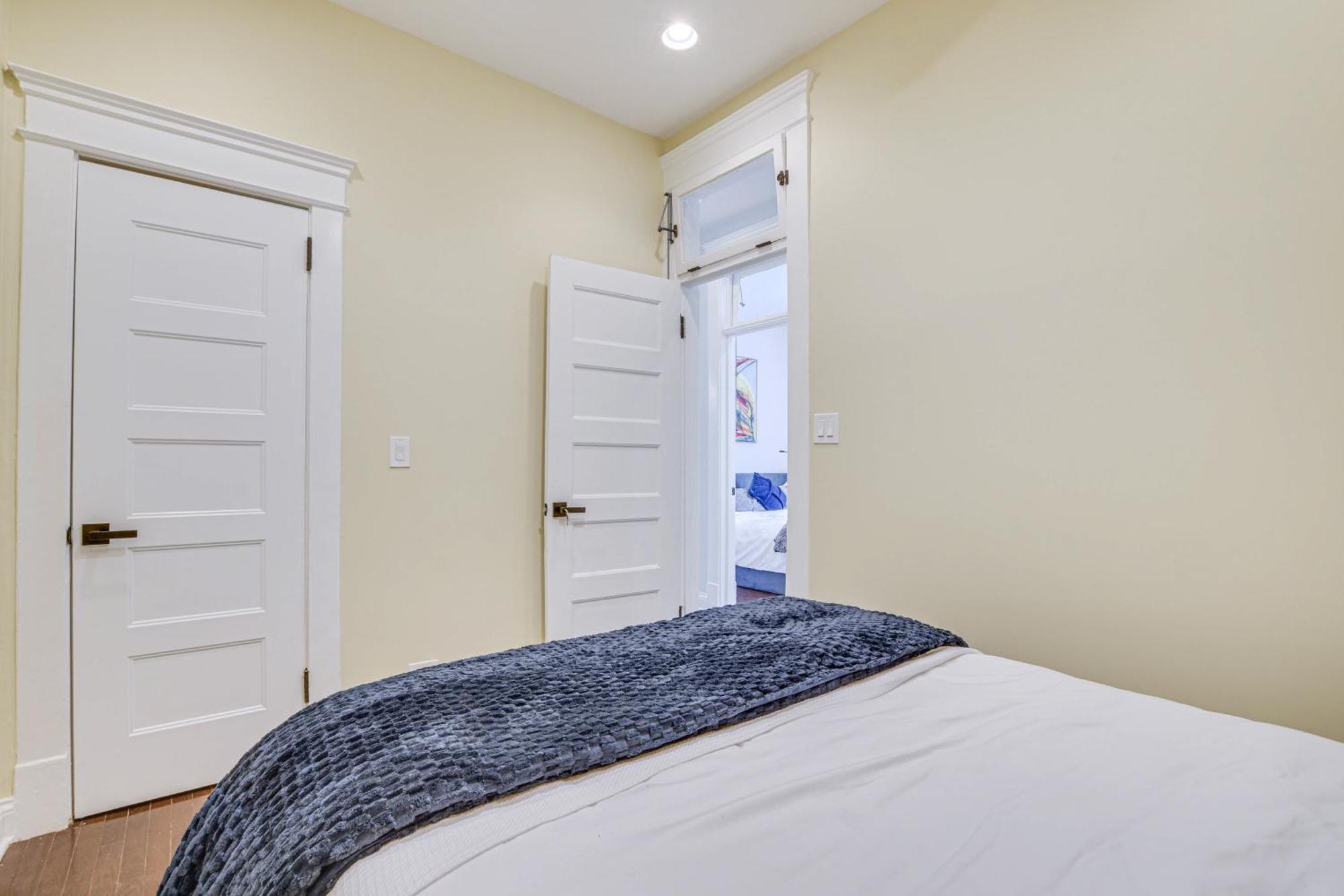 Spacious Condo With Deck About 3 Mi To Downtown Chicago! Luaran gambar