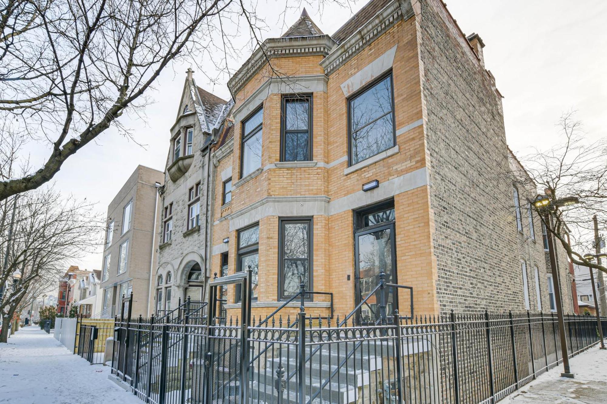 Spacious Condo With Deck About 3 Mi To Downtown Chicago! Luaran gambar