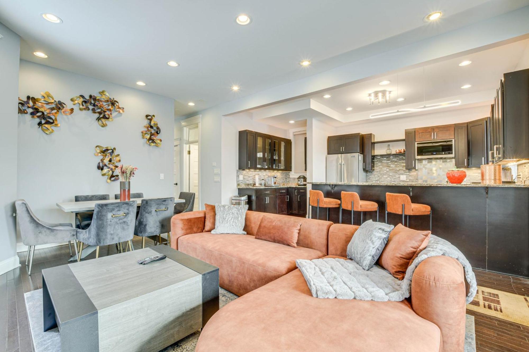 Spacious Condo With Deck About 3 Mi To Downtown Chicago! Luaran gambar